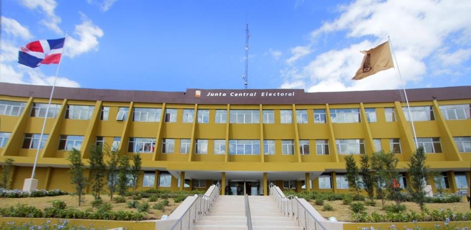 JCE mantiene abierto el pulso con Latin Events pese al freno de Banreservas al embargo