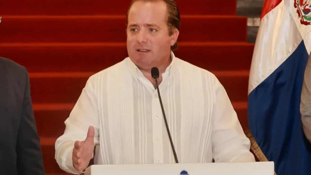 Abinader aprueba la política presupuestaria de 2027 con foco en gasto social, obras e inversión pública