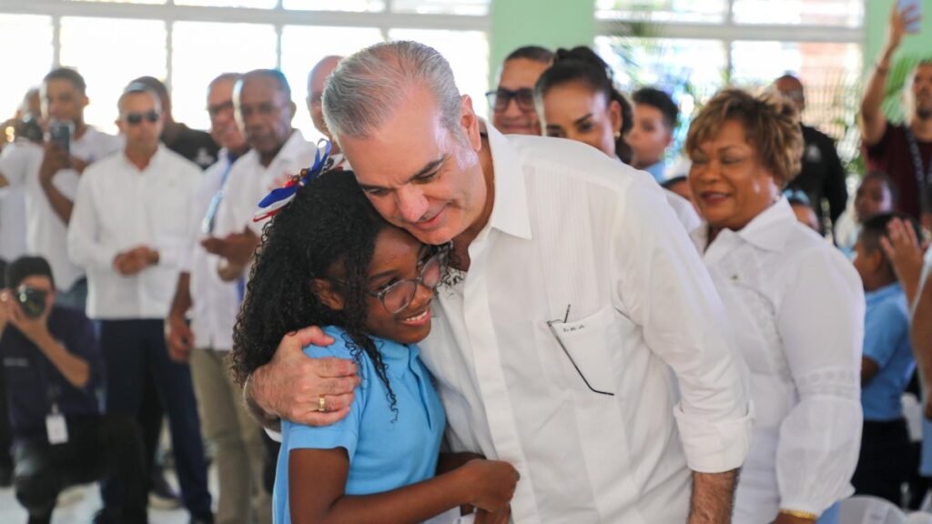 Abinader encabeza entregas en Santo Domingo y el Gobierno vuelve a exhibir obras en varias áreas