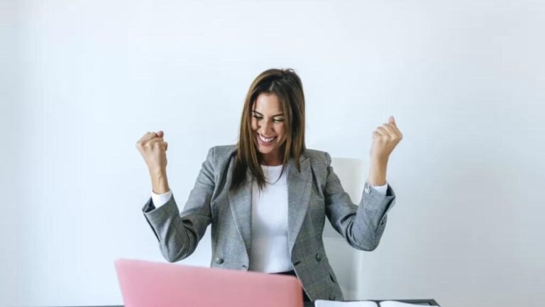 República Dominicana escala en el ranking de felicidad, pero persiste la exigencia de medir el bienestar real