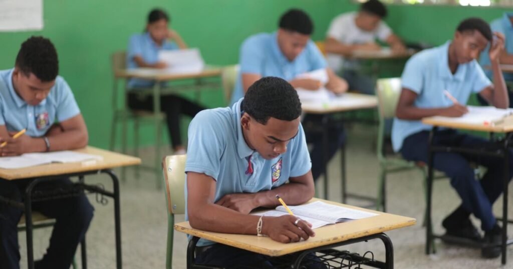 MINERD publica las notas de Pruebas Nacionales y reabre la exigencia de vigilancia sobre la gestión educativa