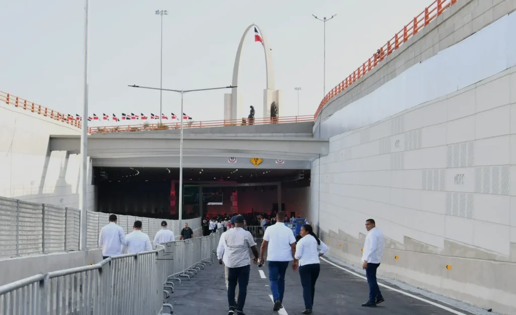 Abre el túnel de la Plaza de la Bandera y el Gobierno apuesta a aliviar el tránsito