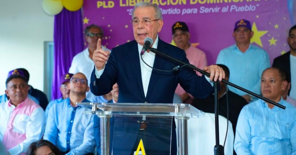 Medina coloca bajo presión al PRM por salto de la deuda y mayor peso de los intereses