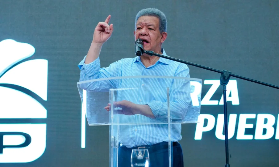 Fernández arremete contra el Gobierno por las alzas eléctricas y los apagones