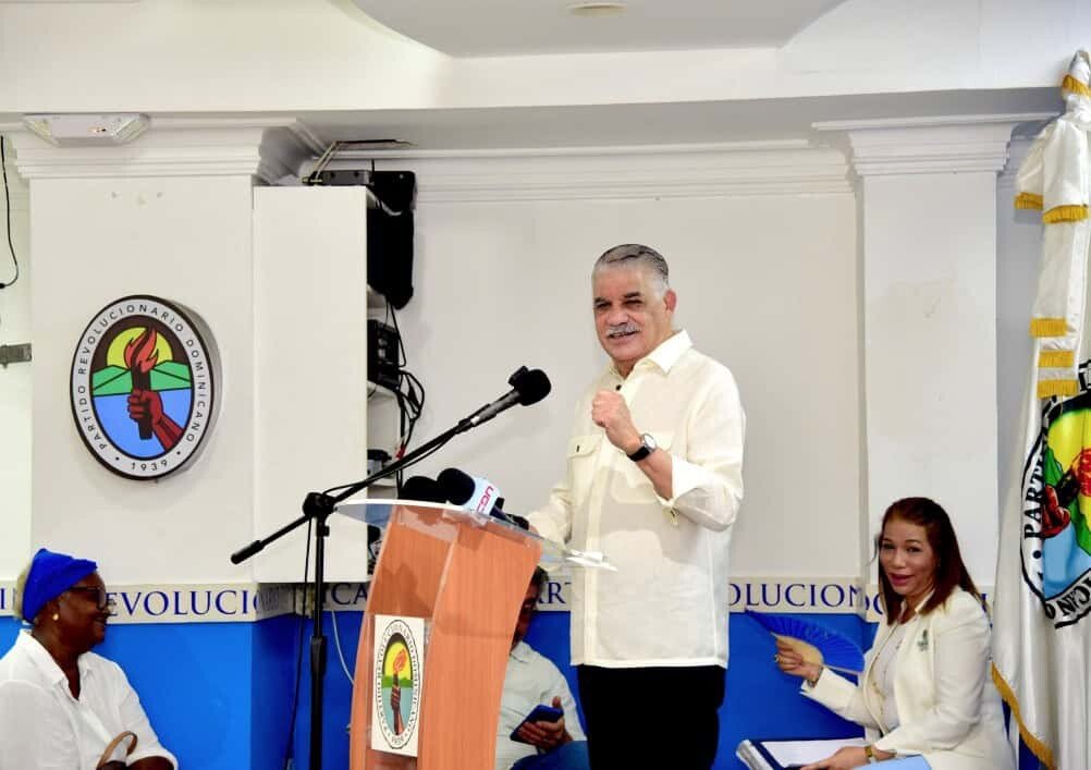 Miguel Vargas llama a unir a la oposición para sacar al PRM del poder tras denunciar retrocesos en áreas clave