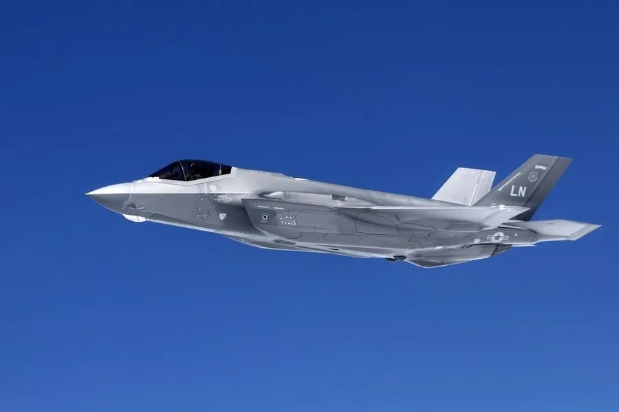EE.UU. retoma los bombardeos sobre Irán en el octavo día de ataques y aumenta la presión sobre la escalada