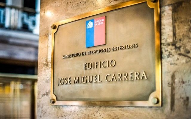 Chile cierra su embajada en Irán, pero mantiene la relación diplomática