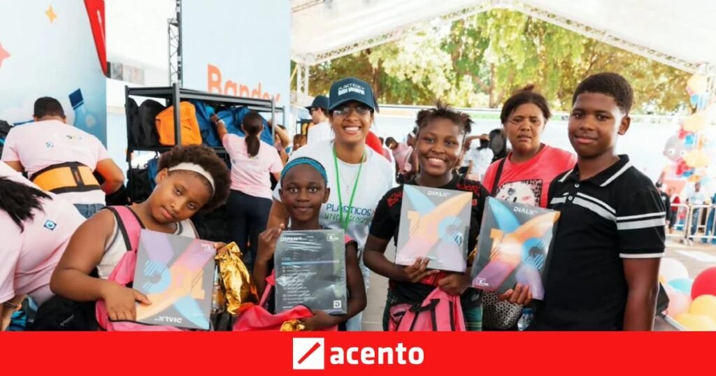 Canje de botellas por útiles expone el enfoque puntual de la Alcaldía del DN ante una necesidad escolar más amplia