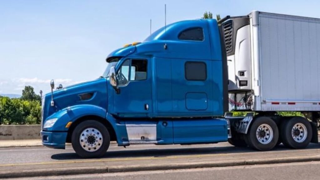 Operativo en EE. UU. saca de circulación a más de 800 camioneros extranjeros y expone controles bajo presión
