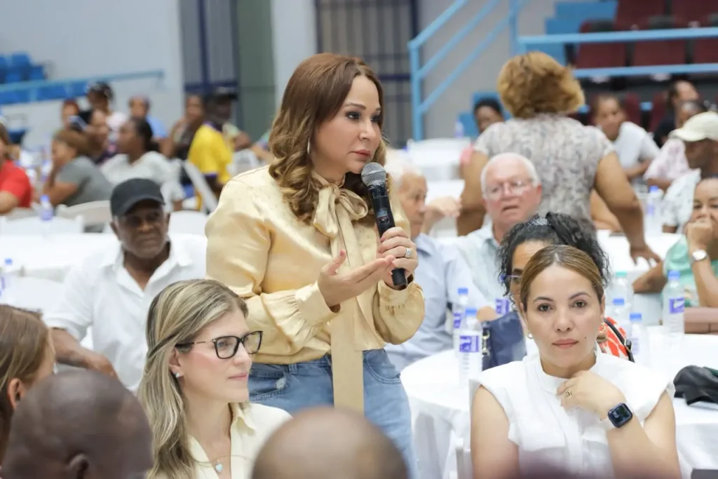 Supérate recoge reclamos en La Romana y mantiene abierta la presión por más ayuda social