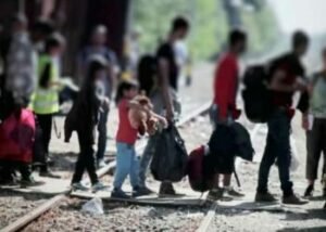 EE.UU. alcanza 15.8 millones de inmigrantes sin estatus permanente y amplía la brecha con el control fronterizo