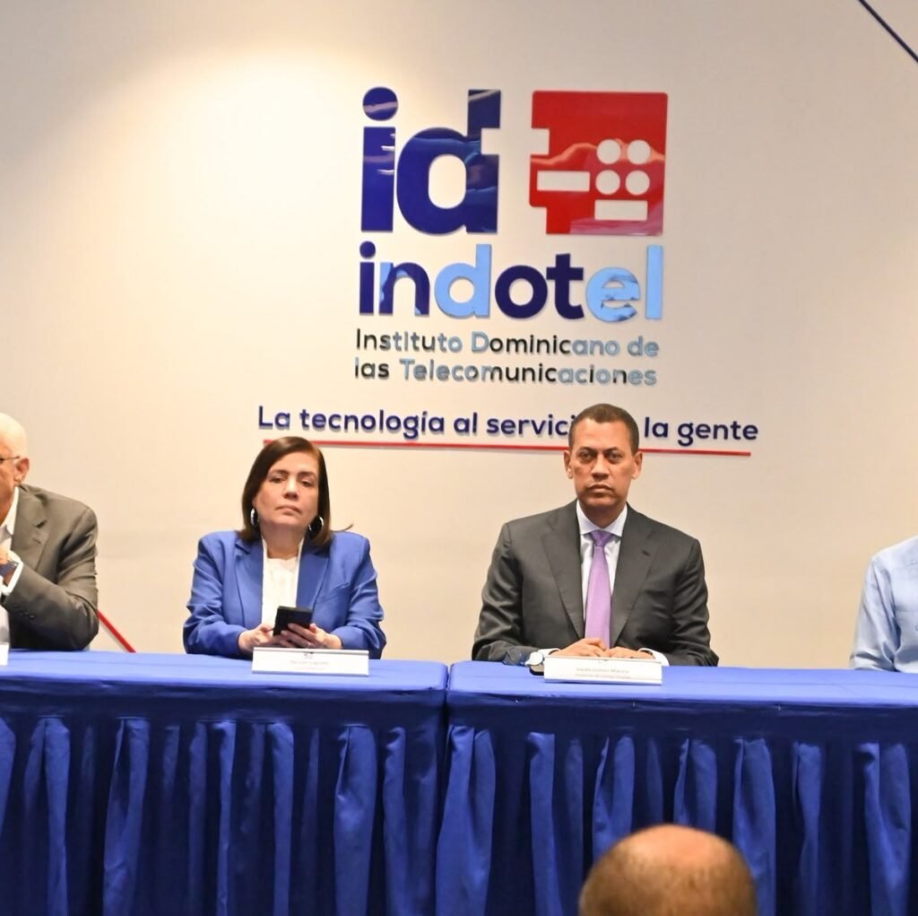 Indotel adjudica bloques de espectro a Viettel y Claro Dominicana y mantiene la presión sobre el resultado del proceso
