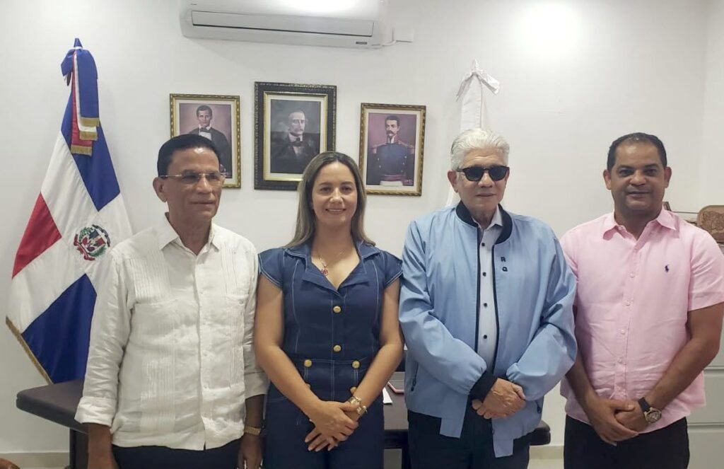 Obras Públicas revisa en Valverde proyectos viales aún bajo seguimiento oficial