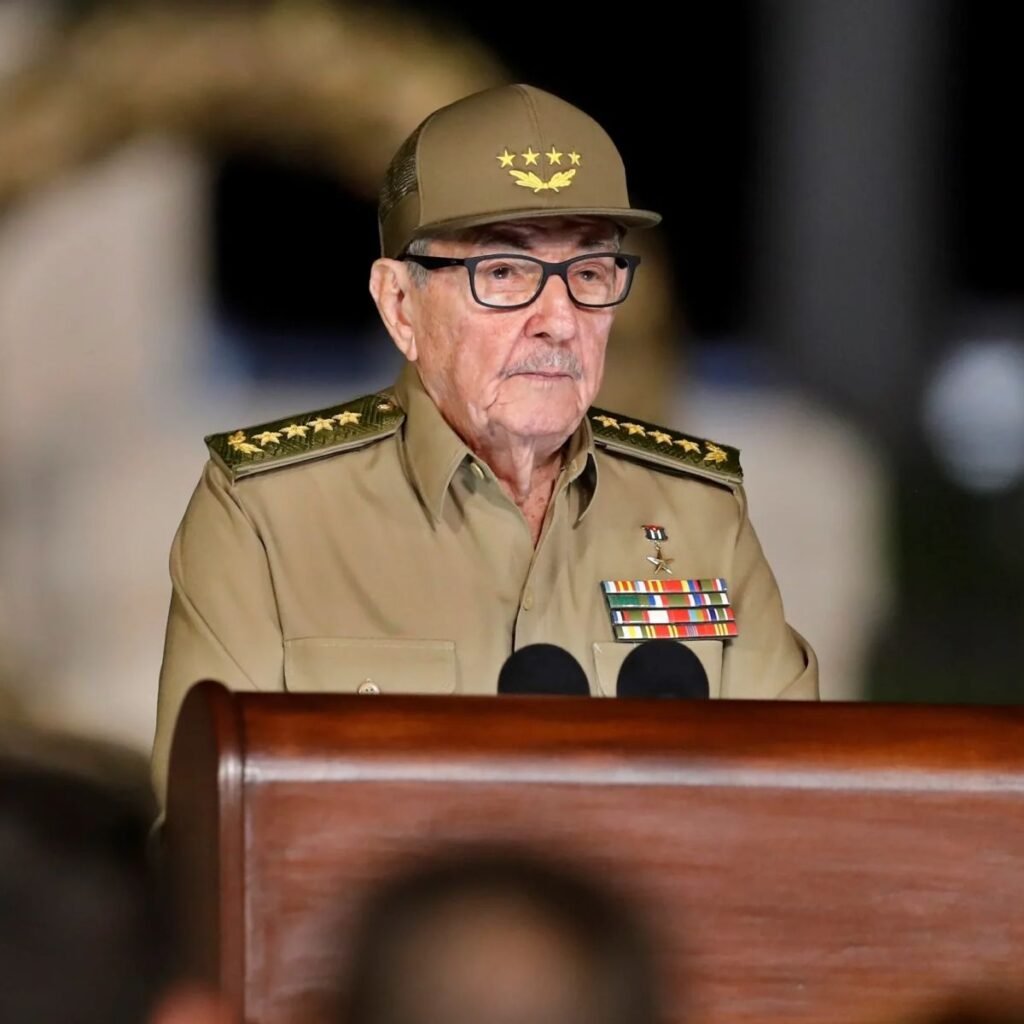 Raúl Castro reaparece en Cuba y corta los rumores, mientras la cúpula exhibe poder en plena presión sobre la isla
