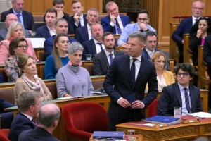 Hungría retira inmunidad a Péter Magyar y abre otro frente de escrutinio sobre figuras políticas