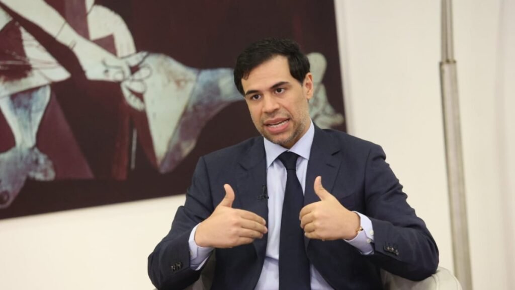 Salcedo pospone su definición para 2028 y pide al PRM mirar primero la gestión de Abinader