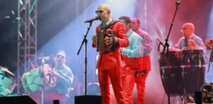 El Prodigio convierte su regreso al Gran Arena del Cibao en un llamado a reconciliar diferencias