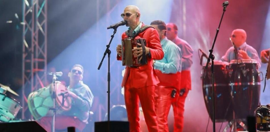 El Prodigio convierte su regreso al Gran Arena del Cibao en un llamado a reconciliar diferencias