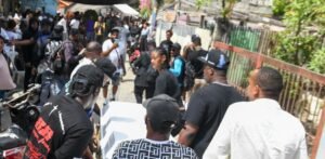 Dos ataques violentos bajo pesquisa reabren presión por respuestas de seguridad en el Gran Santo Domingo