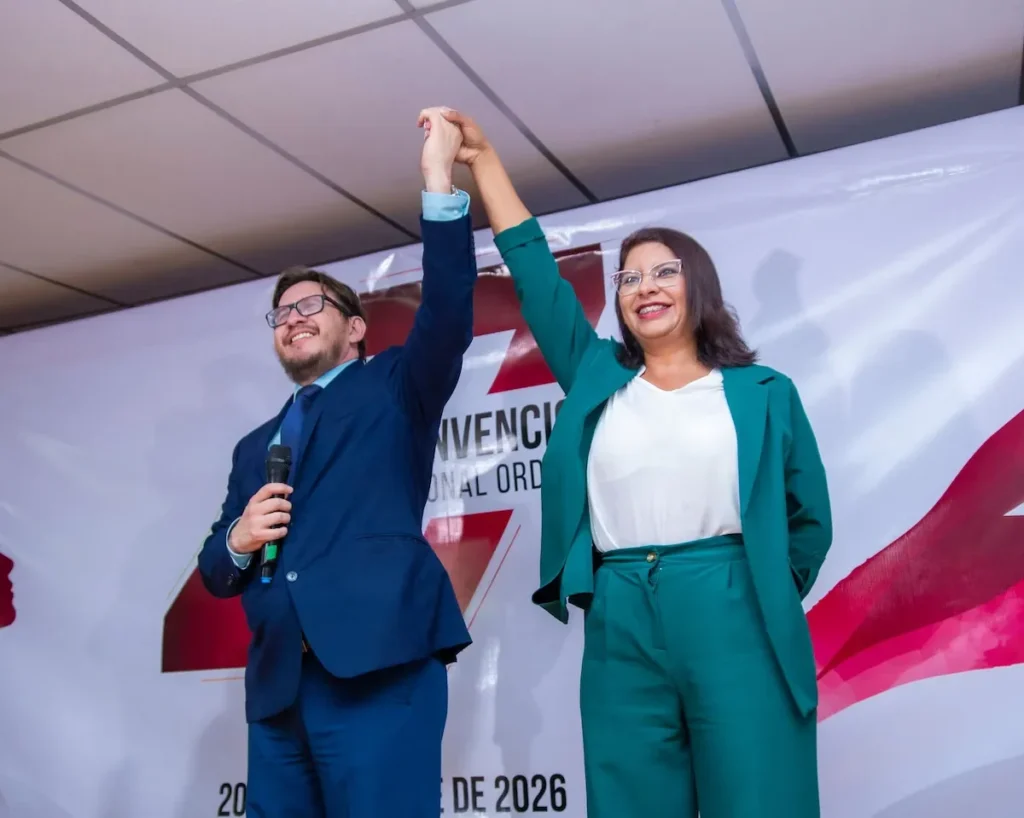 La izquierda salvadoreña activa candidatura ante un Bukele favorito, pero bajo crecientes cuestionamientos institucionales