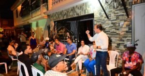 Martínez acusa una red irregular en deportaciones y cuestiona el manejo migratorio oficial